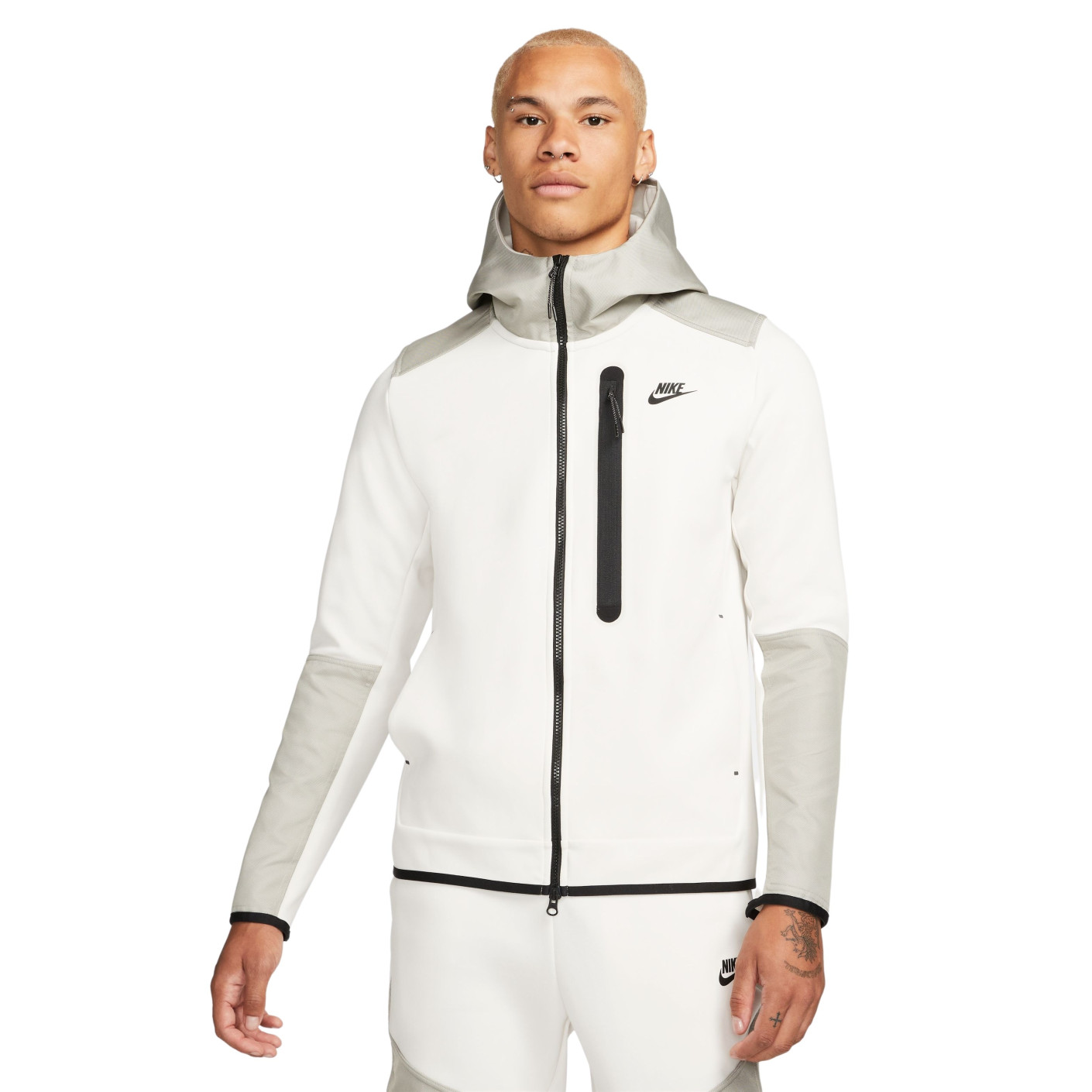 Nike tech blanc hotsell