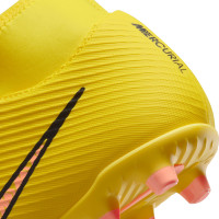 Nike Mercurial Superfly Club 9 Grass/Artificial Grass Football Shoes (MG) Yellow Pink