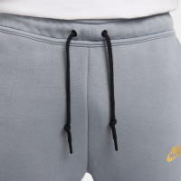 Nike Tech Fleece Joggingbroek Sportswear Grijs Goud