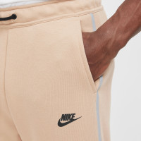 Nike Tech Fleece Sportswear Trainingspak Beige Donkergrijs Zilver Zwart